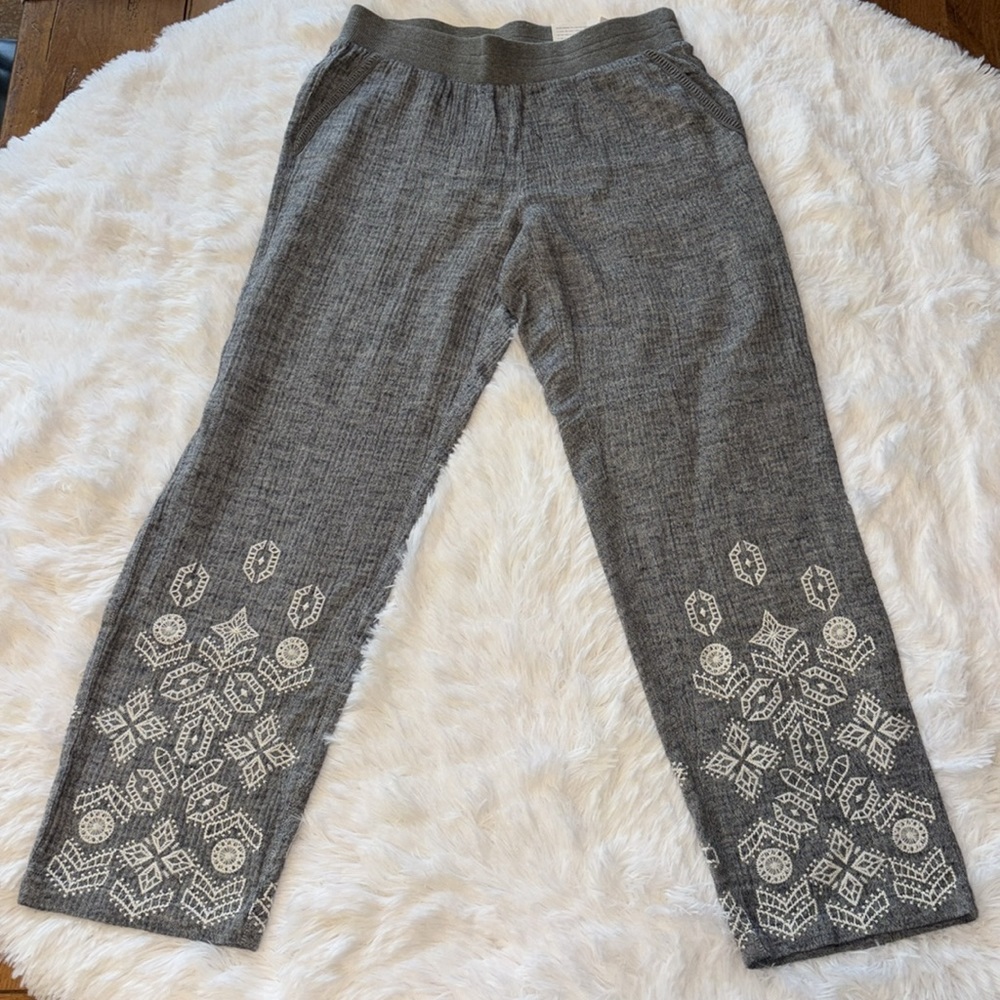 Soft Surroundings Gray Knit Pants with White Embroidered Hem